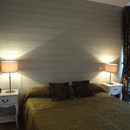 Logis Le Relais Hotel