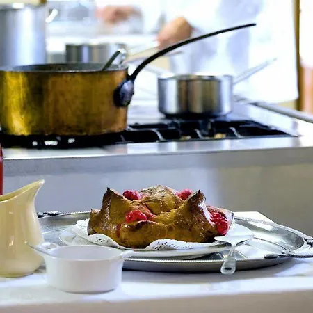 Hotel Logis Le Relais Hauterives