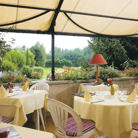 Logis Hotel-restaurant Le Relais Hotel 3*