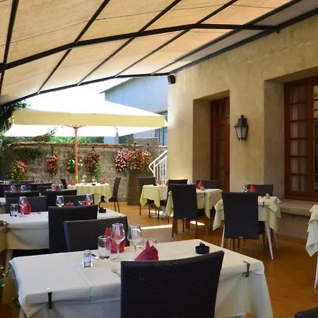 Logis Hotel-restaurant Le Relais 3* Hauterives