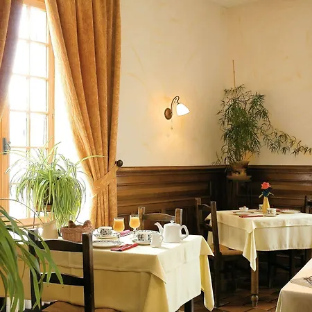 Logis Hotel-restaurant Le Relais Hotel 3*
